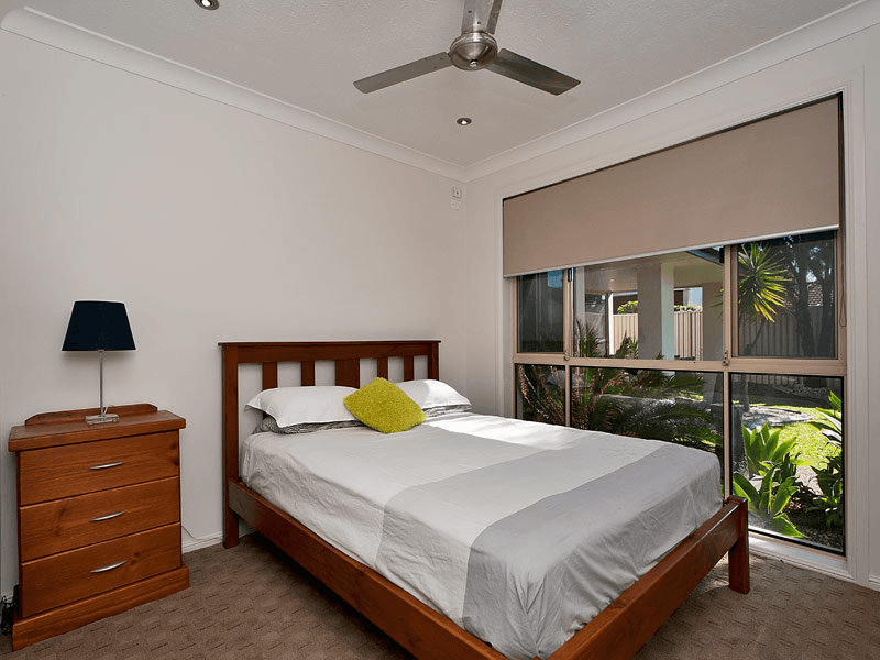 33 Hickey Way, Carrara, QLD 4211