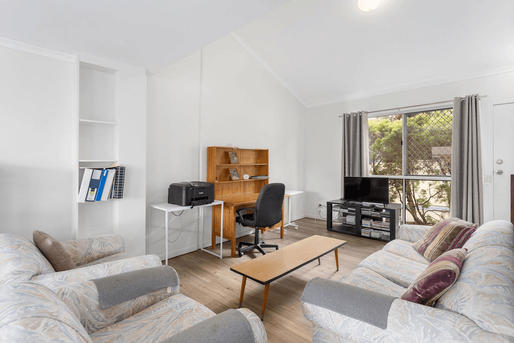 3/14A Macquarie Street, BOOVAL, QLD 4304