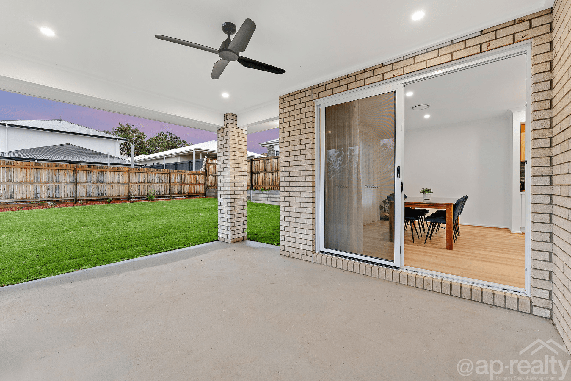 12 Endeavour Crescent, Pallara, QLD 4110