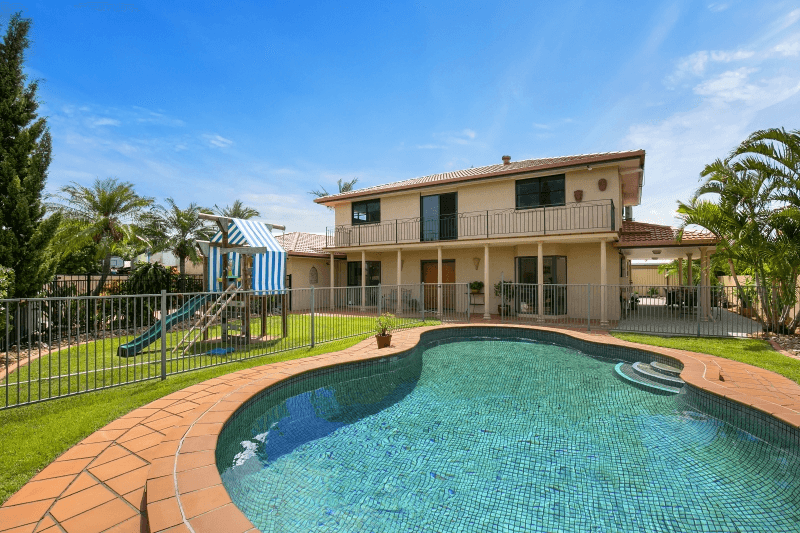 21 Kookaburra Court, BUNDALL, QLD 4217