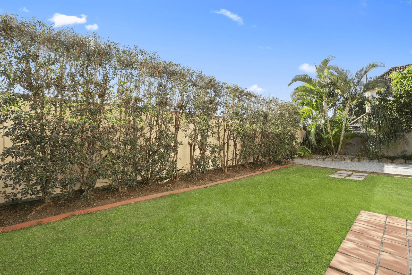 21 Kookaburra Court, BUNDALL, QLD 4217