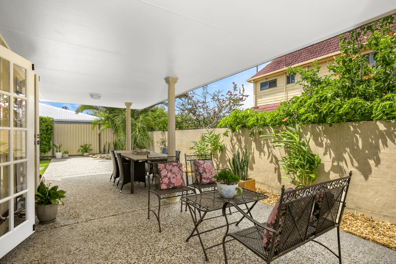 21 Kookaburra Court, BUNDALL, QLD 4217