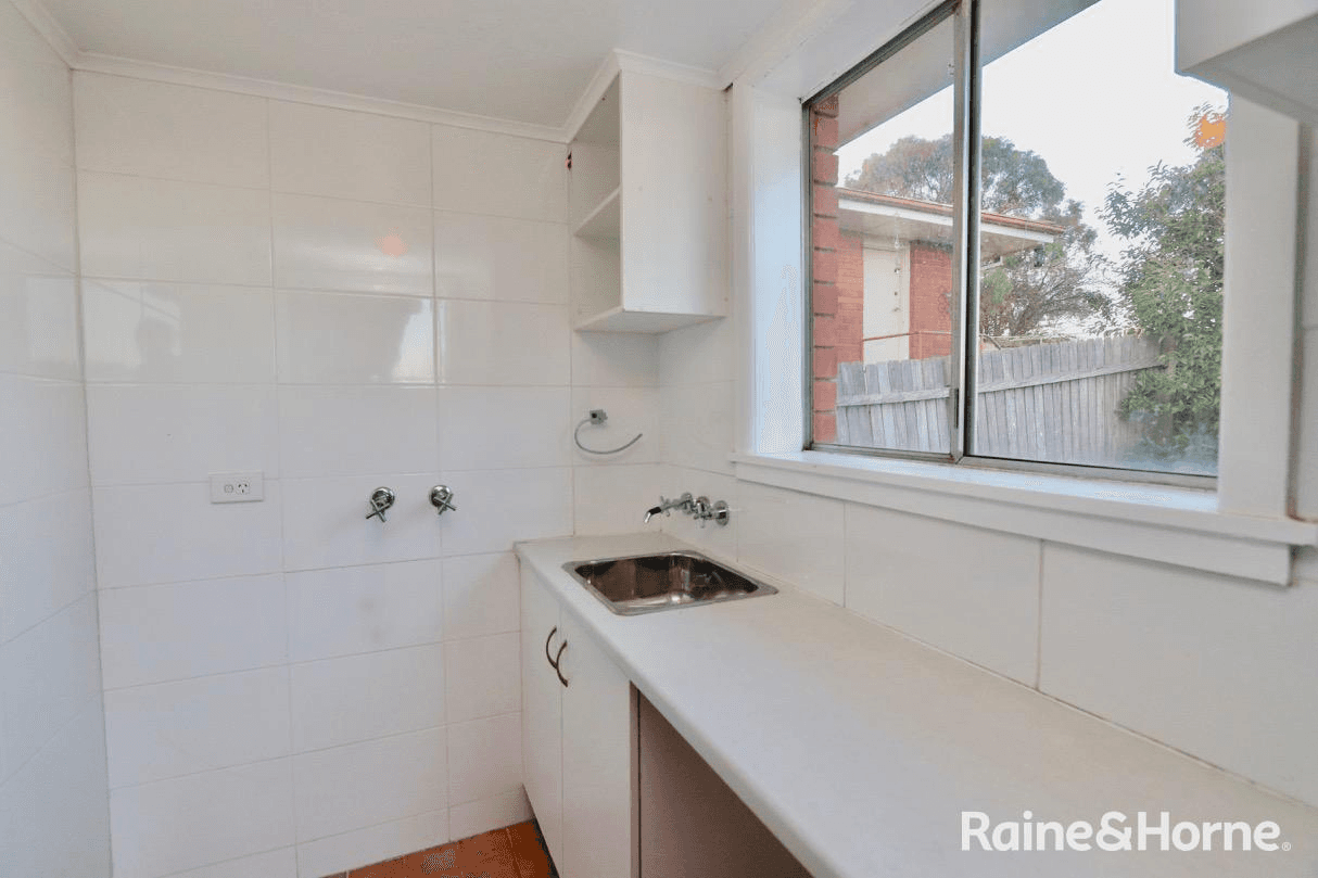 10 Webb Street, WEST BATHURST, NSW 2795