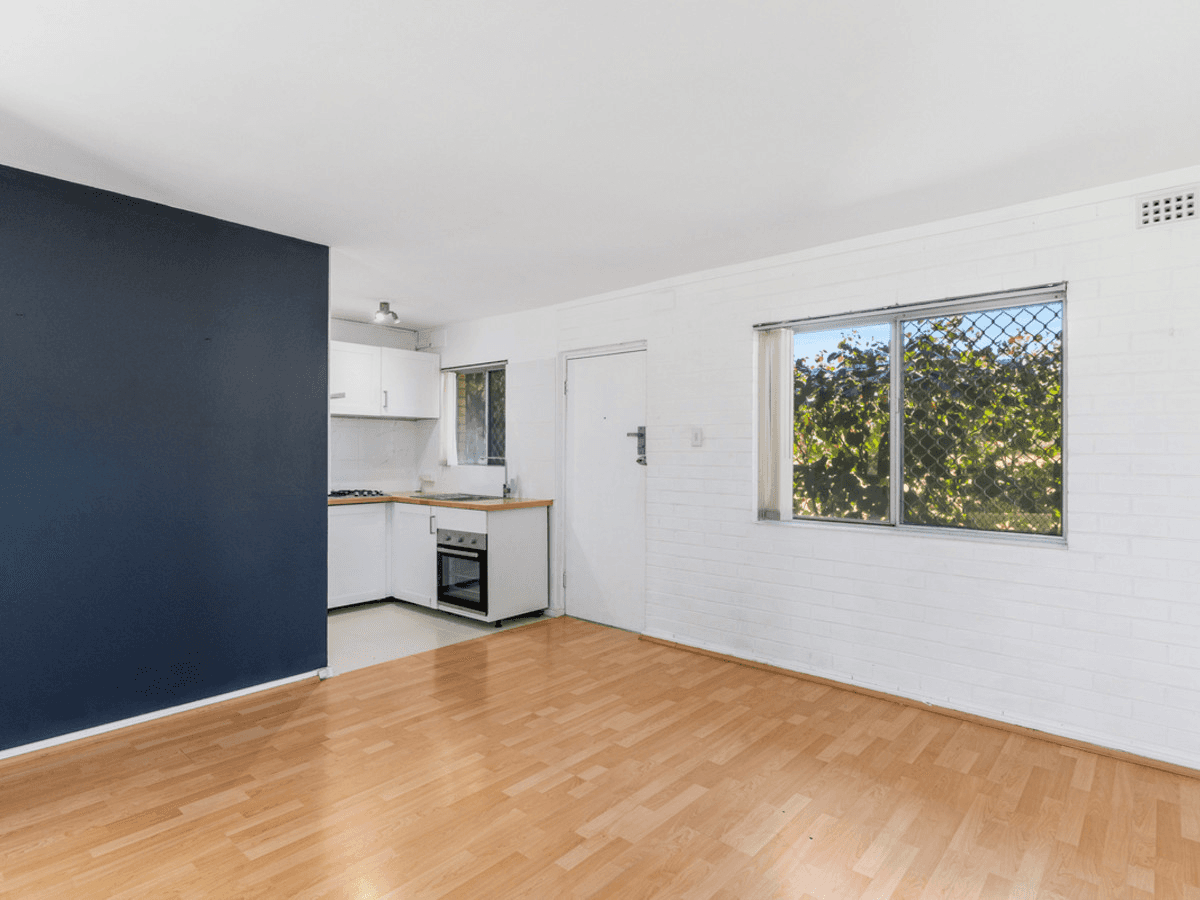 4/5 Hillside Crescent, MAYLANDS, WA 6051