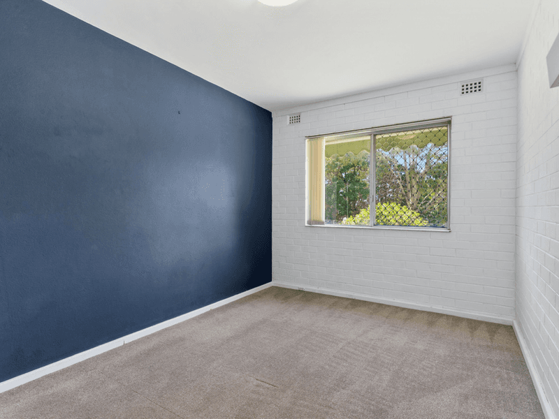 4/5 Hillside Crescent, MAYLANDS, WA 6051