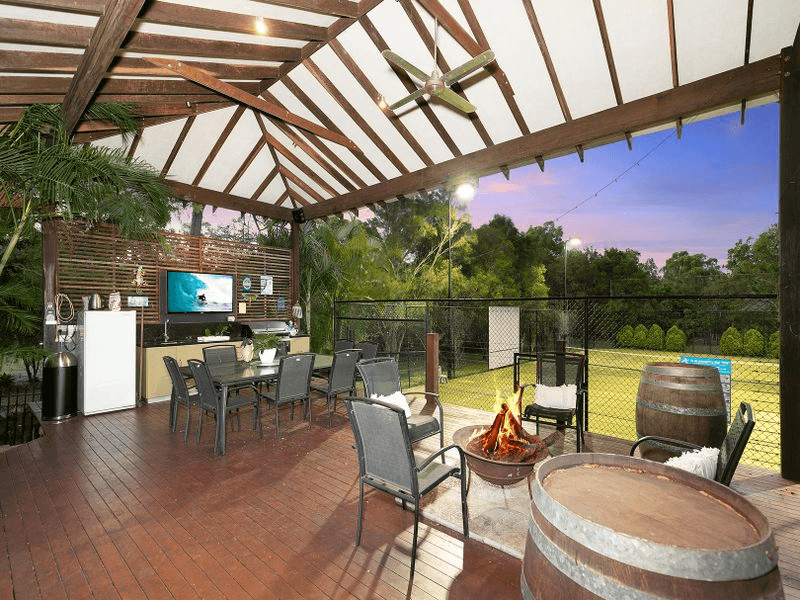 169 Warriewood Street, CHANDLER, QLD 4155