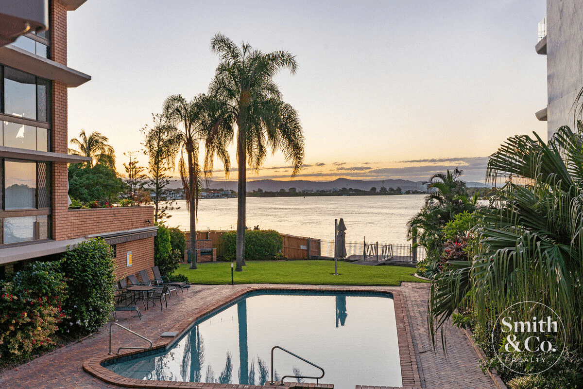 3/8 Paradise Parade, Paradise Point, QLD 4216