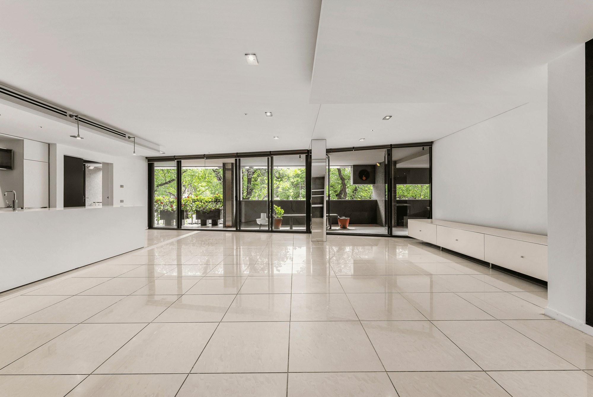 213/250 St Kilda Road, Southbank, VIC 3006