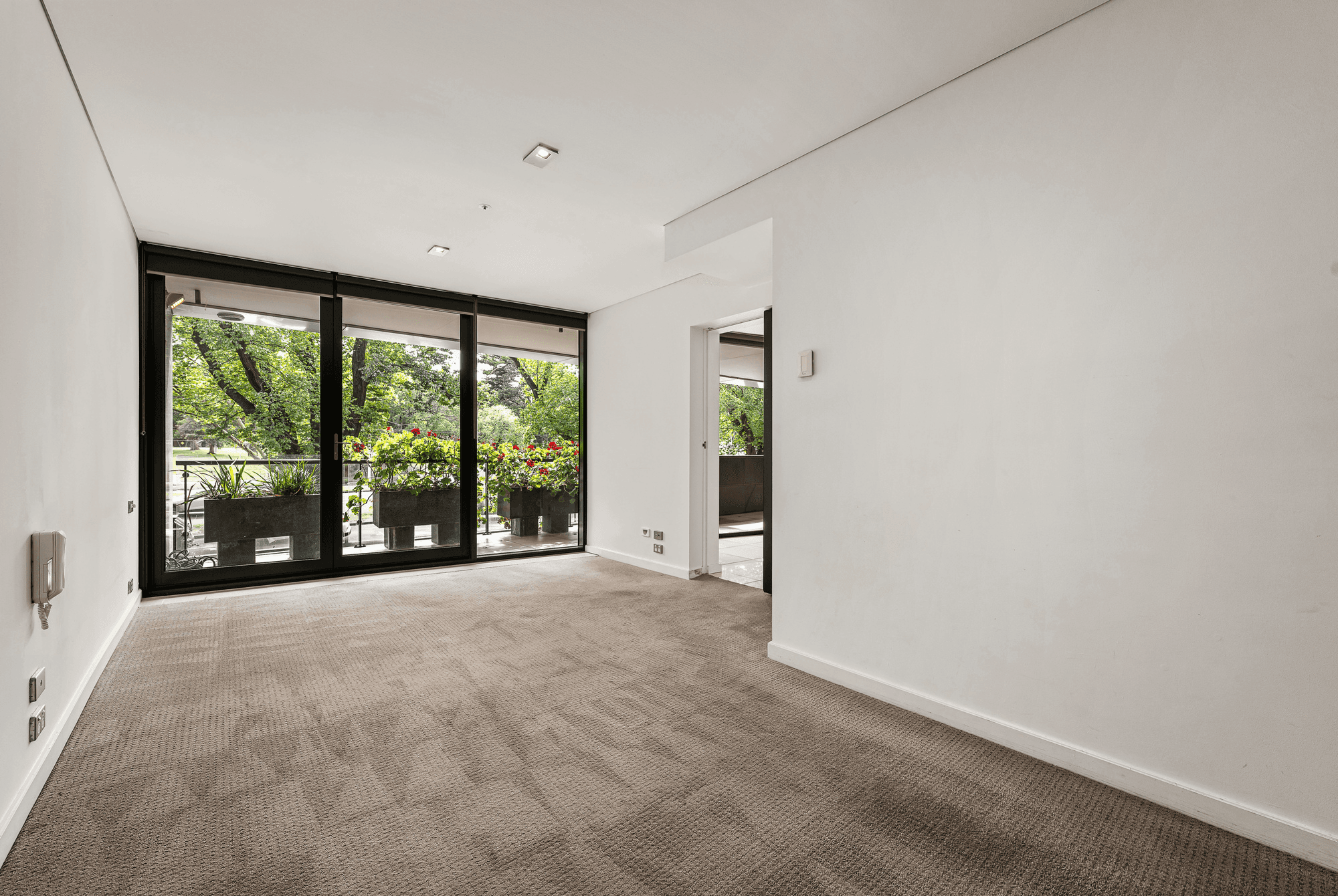 213/250 St Kilda Road, Southbank, VIC 3006