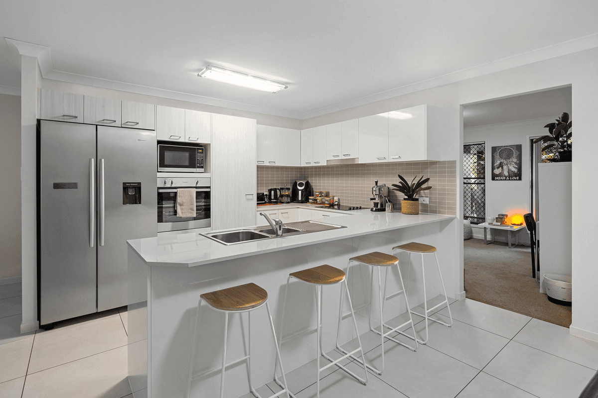 136 Bankswood Drive, REDLAND BAY, QLD 4165