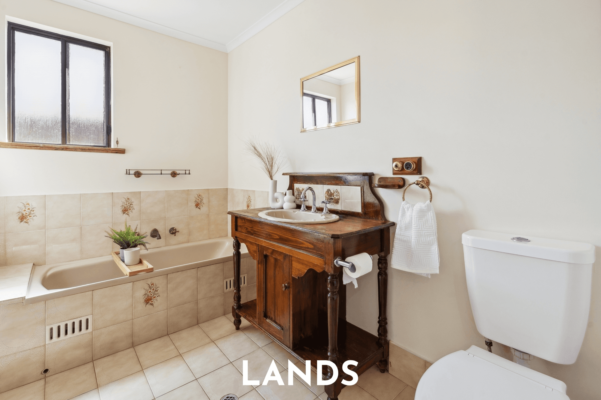 11 Kalmia Court, Hallett Cove, SA 5158