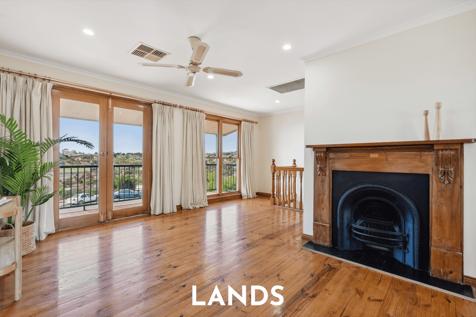 11 Kalmia Court, Hallett Cove, SA 5158
