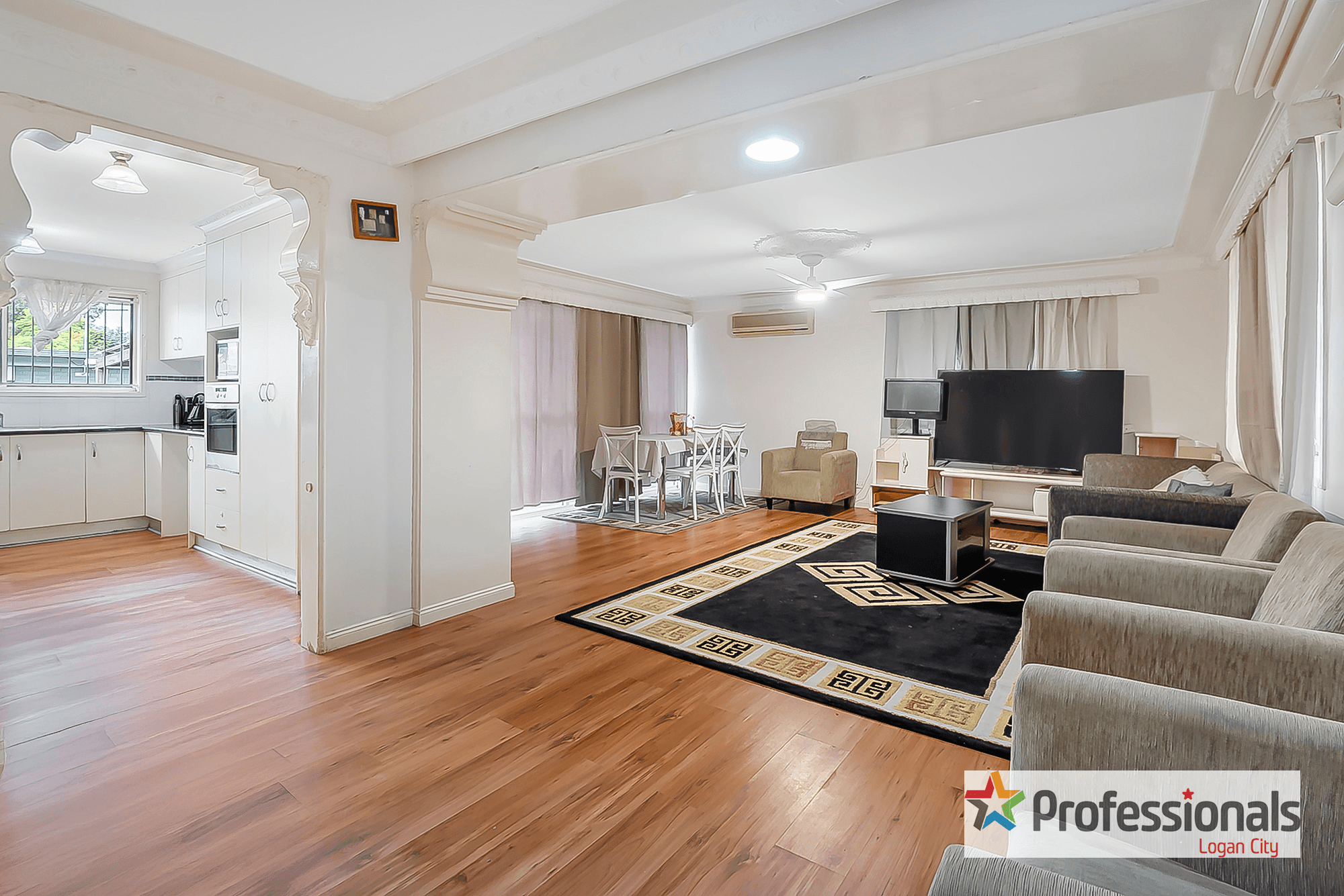 73 Christopher Street, SLACKS CREEK, QLD 4127