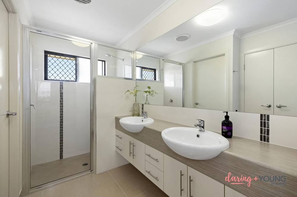 78 Shoalmarra Drive, MOUNT LOW, QLD 4818