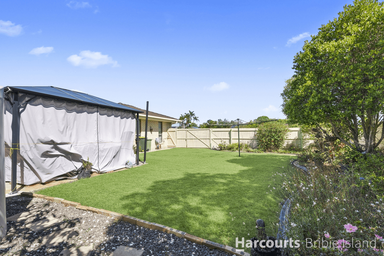 1 Squire Place, SANDSTONE POINT, QLD 4511