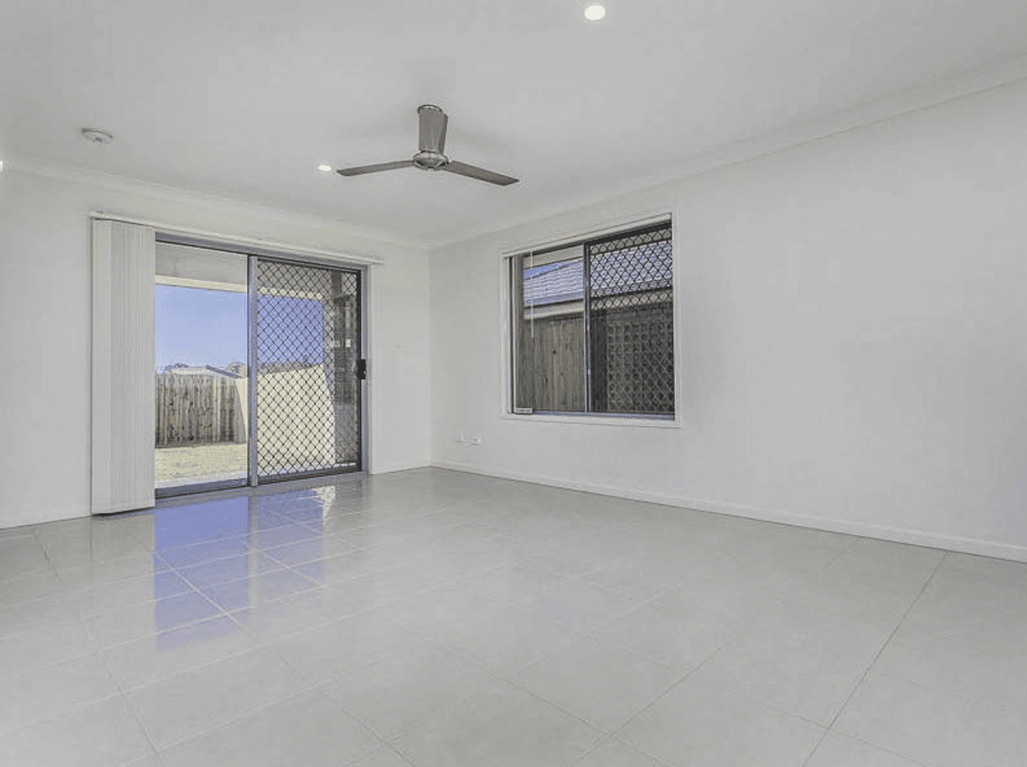 104 Surround Street, DAKABIN, QLD 4503