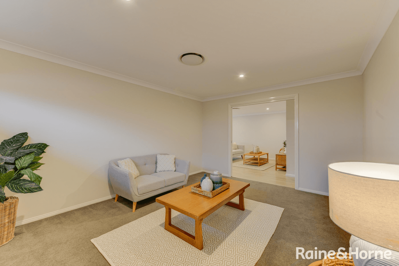 25 Shiraz Road, TAMWORTH, NSW 2340