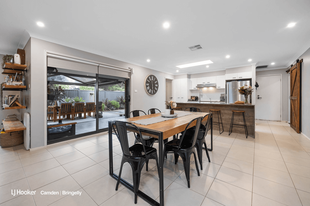 43 Remembrance Driveway, YANDERRA, NSW 2574