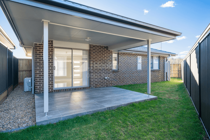 16A Williamson Street, ORAN PARK, NSW 2570