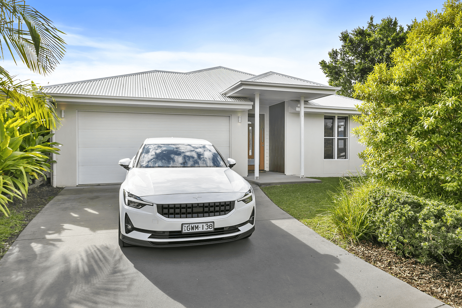 6 Hollyhock Cres, Noosa Heads, QLD 4567