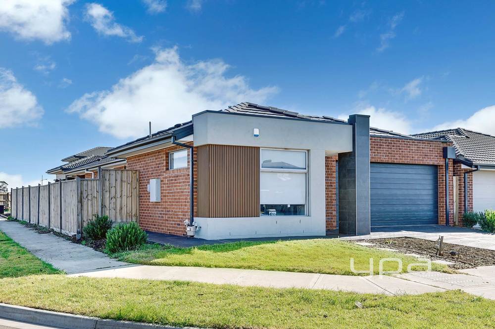 12 Mornington Crescent, Rockbank, VIC 3335