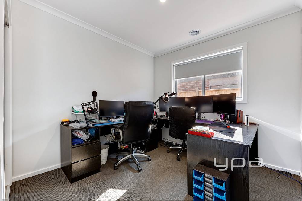 12 Mornington Crescent, Rockbank, VIC 3335