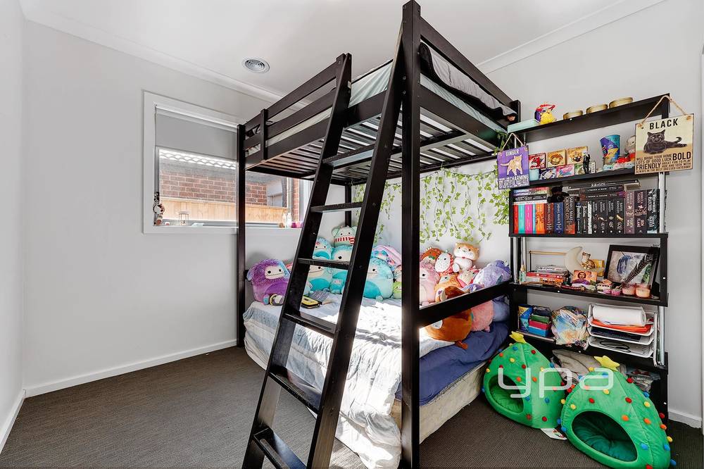 12 Mornington Crescent, Rockbank, VIC 3335
