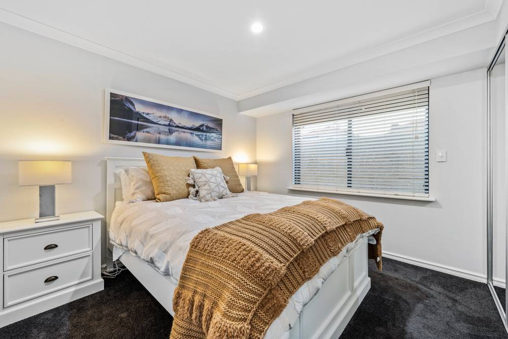 27 Bollard Circle, Wannanup, WA 6210