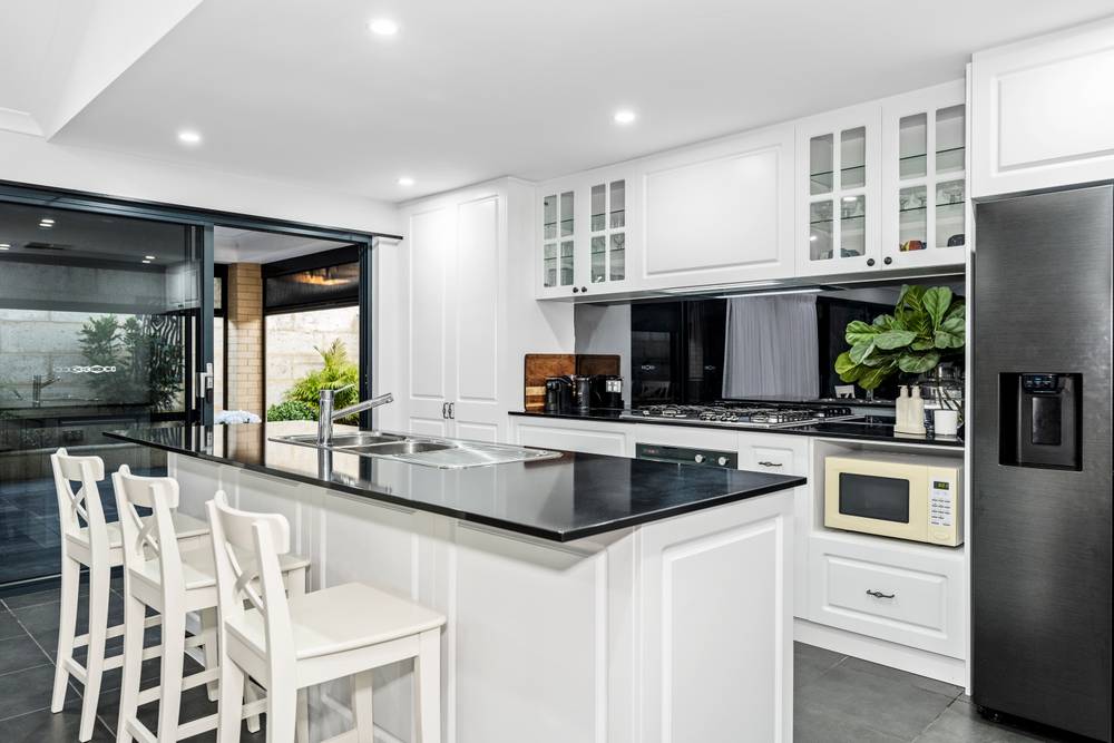27 Bollard Circle, Wannanup, WA 6210