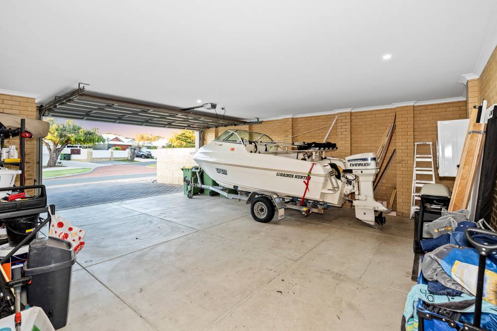 27 Bollard Circle, Wannanup, WA 6210