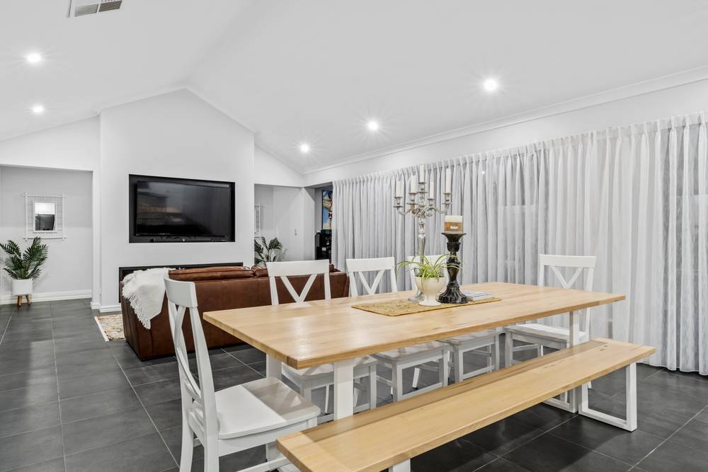 27 Bollard Circle, Wannanup, WA 6210