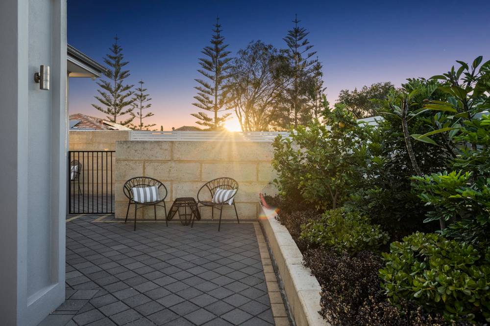 27 Bollard Circle, Wannanup, WA 6210