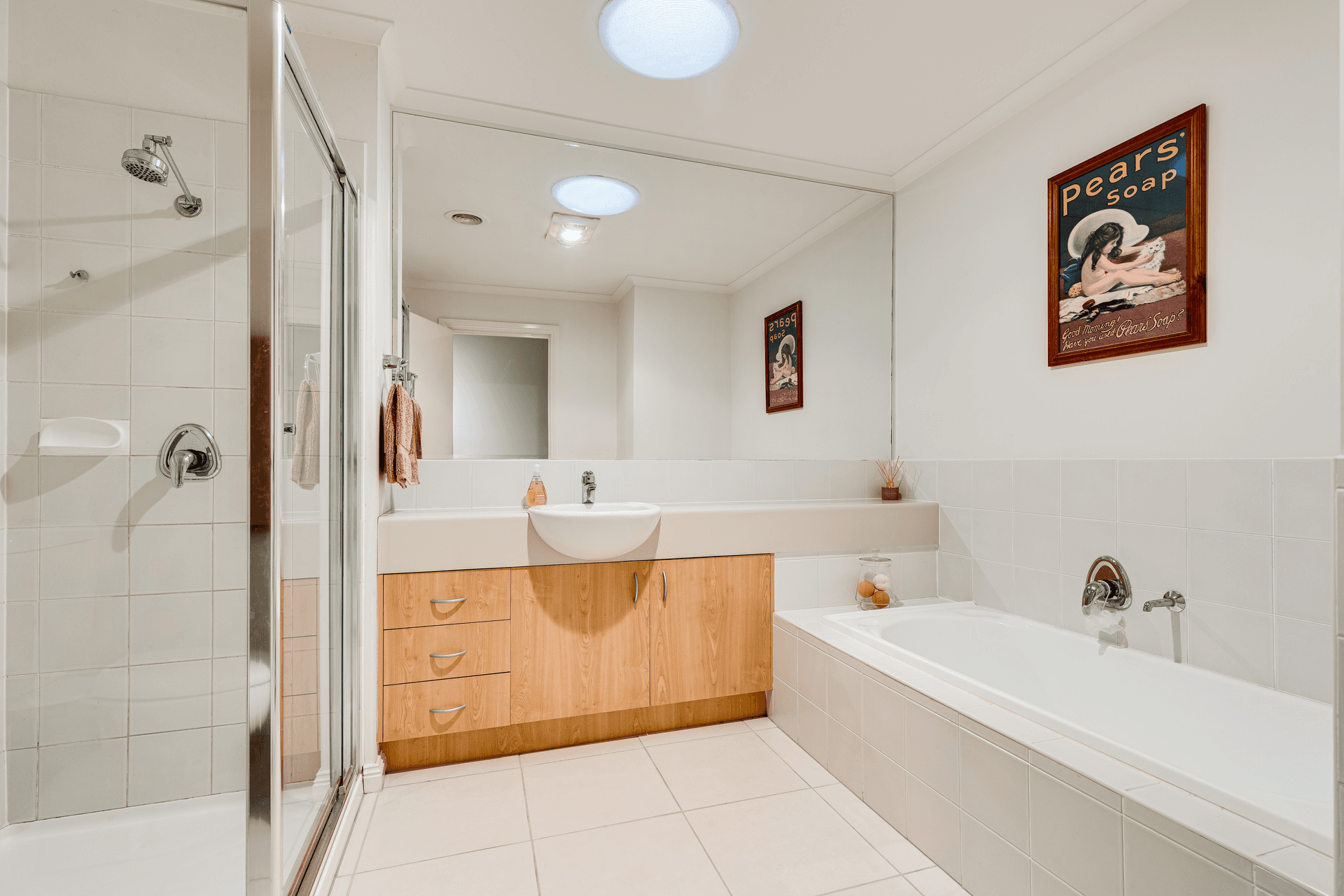 61 Sovereign Manors Crescent, Rowville, VIC 3178