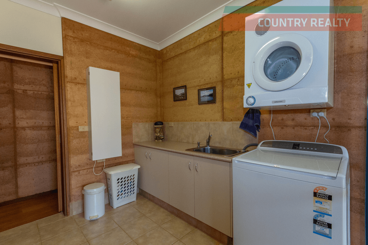 95 Dawson Road, Dumbarton, WA 6566