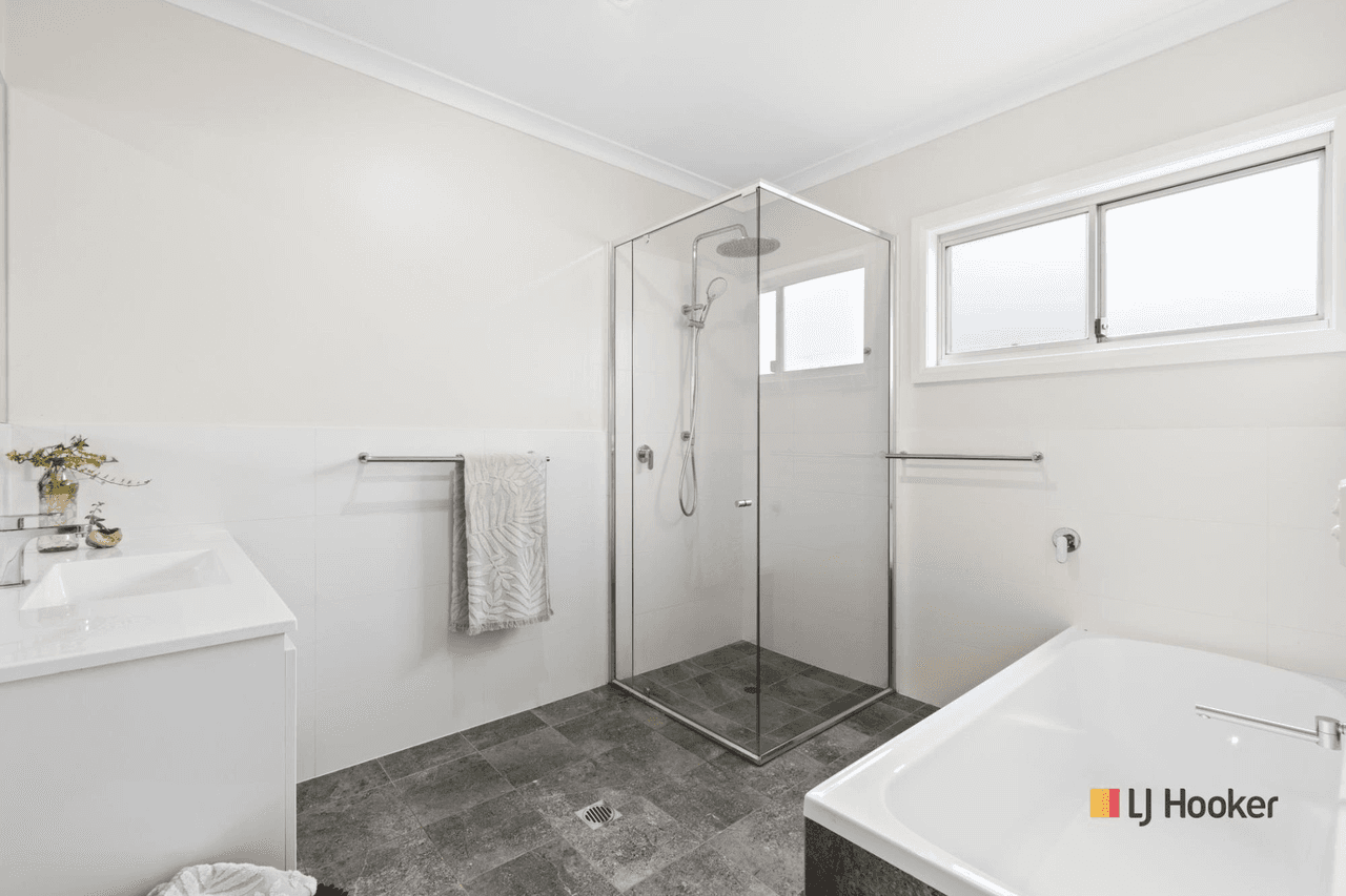 3 Gillan Grove, BROULEE, NSW 2537