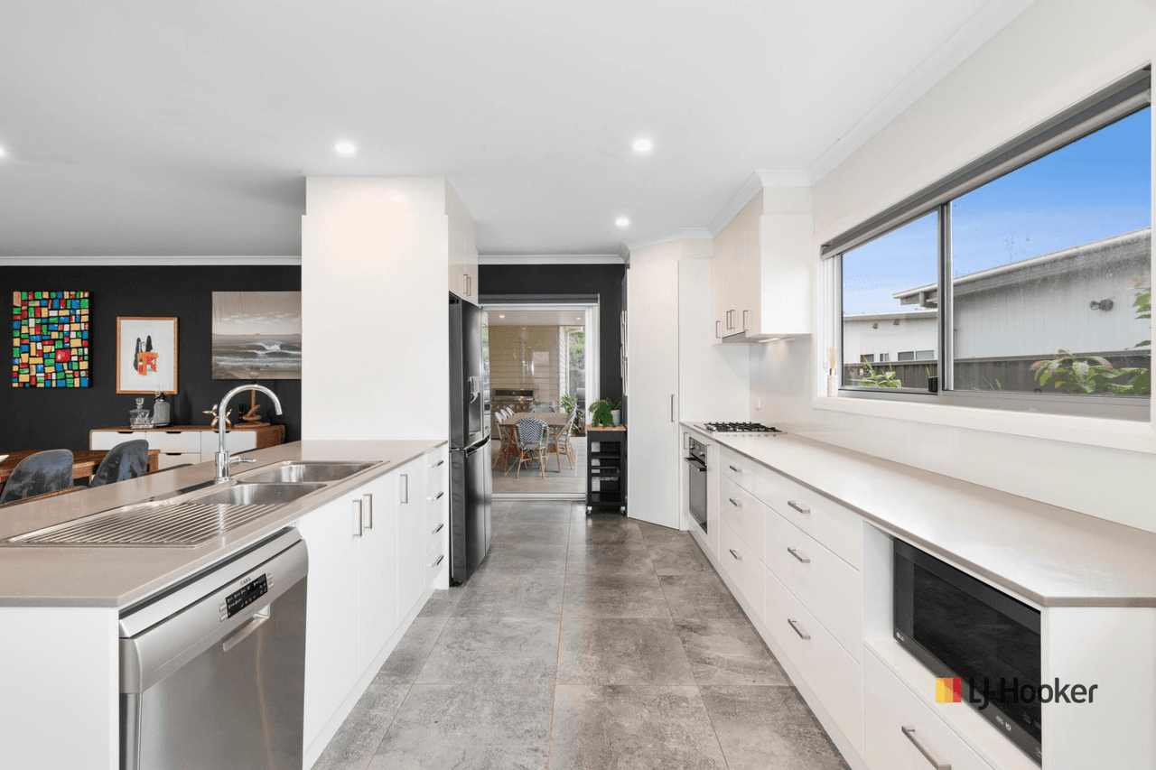 3 Gillan Grove, BROULEE, NSW 2537