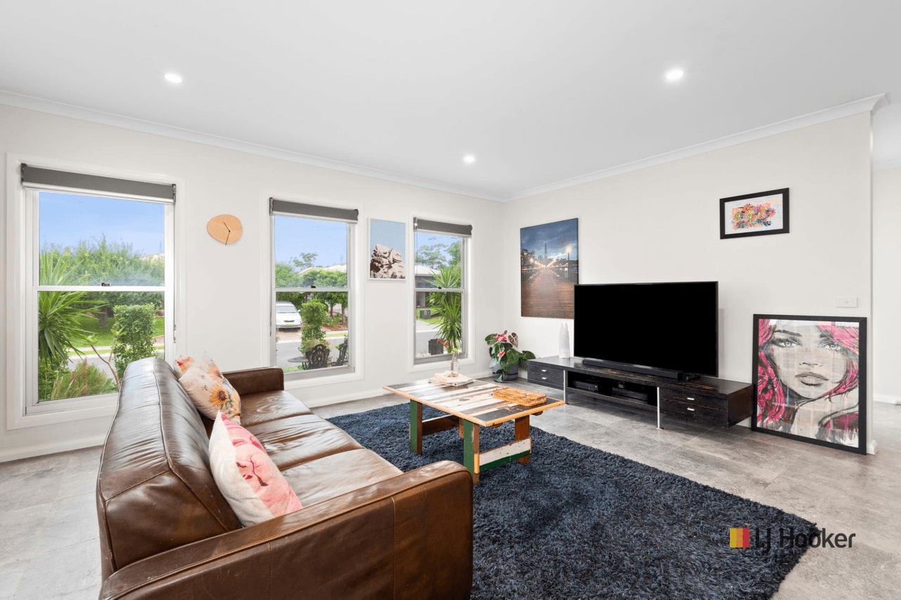 3 Gillan Grove, BROULEE, NSW 2537