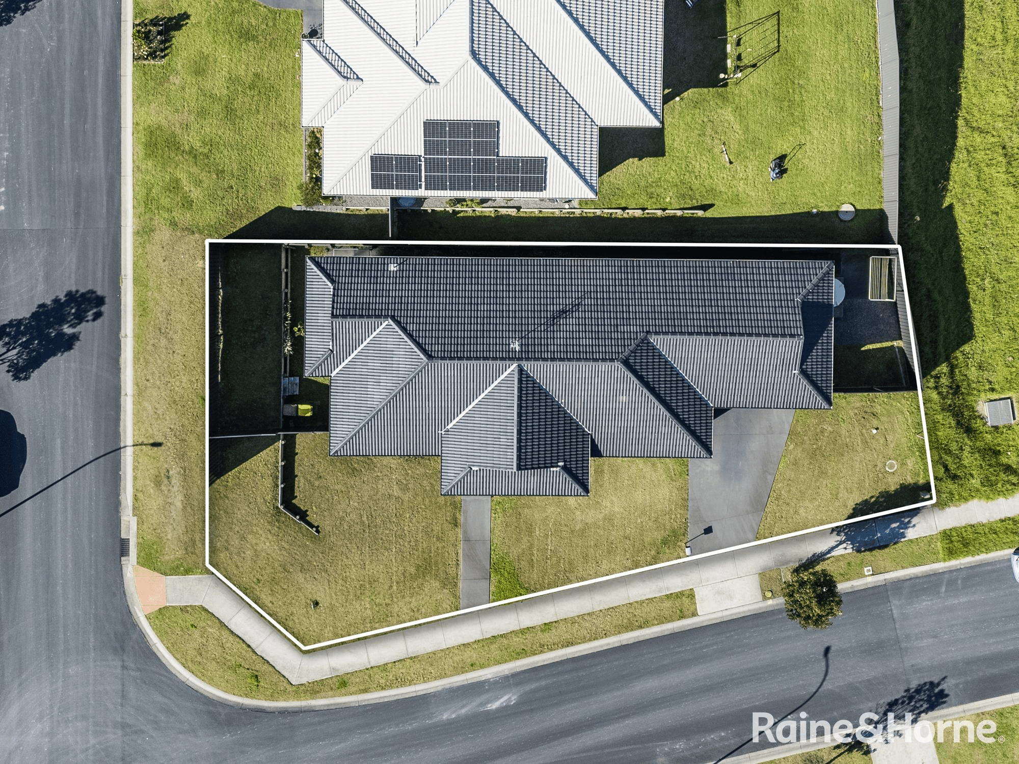 1 Holland Circuit, GILLIESTON HEIGHTS, NSW 2321