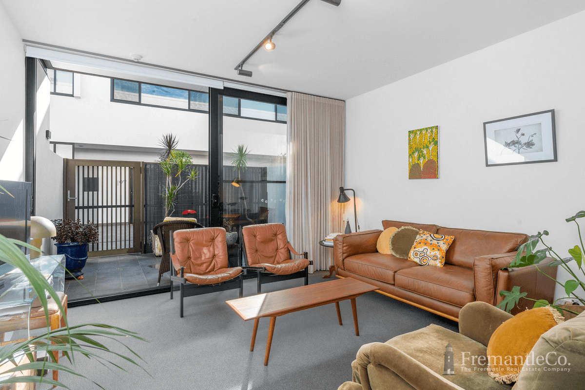 12/1A Charles Street, SOUTH FREMANTLE, WA 6162