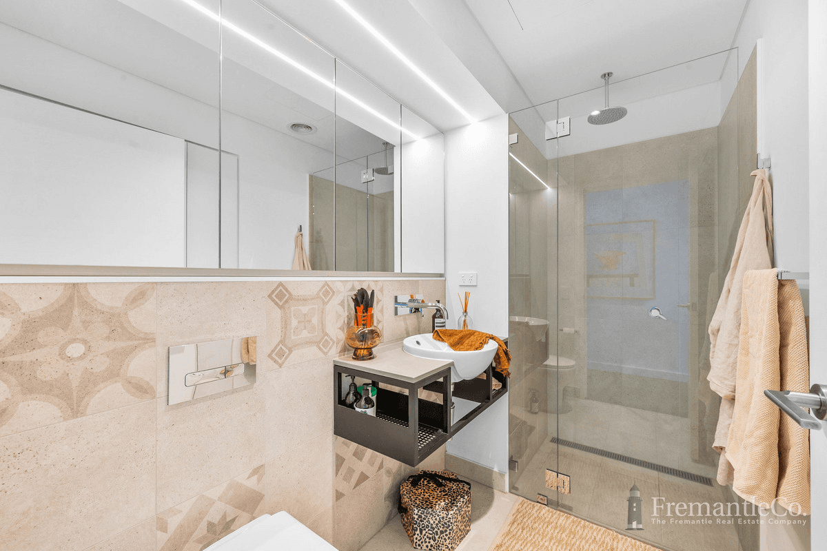 12/1A Charles Street, SOUTH FREMANTLE, WA 6162