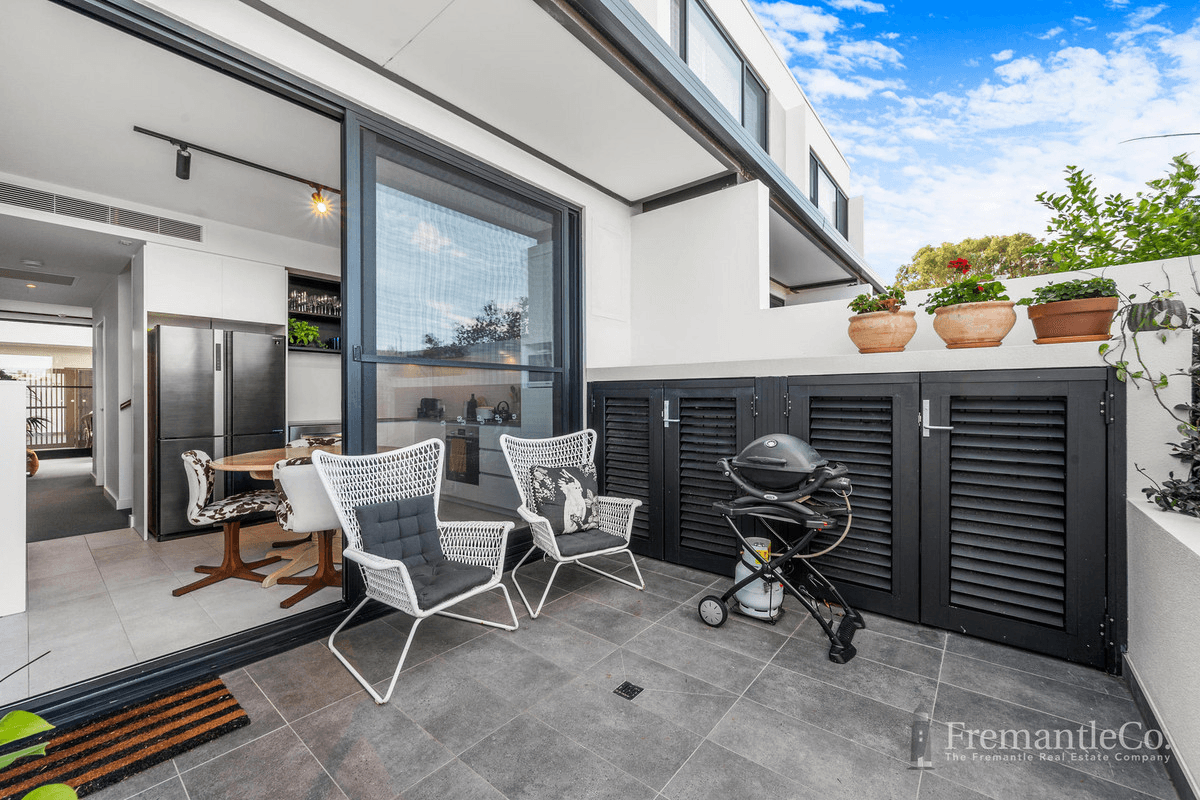 12/1A Charles Street, SOUTH FREMANTLE, WA 6162