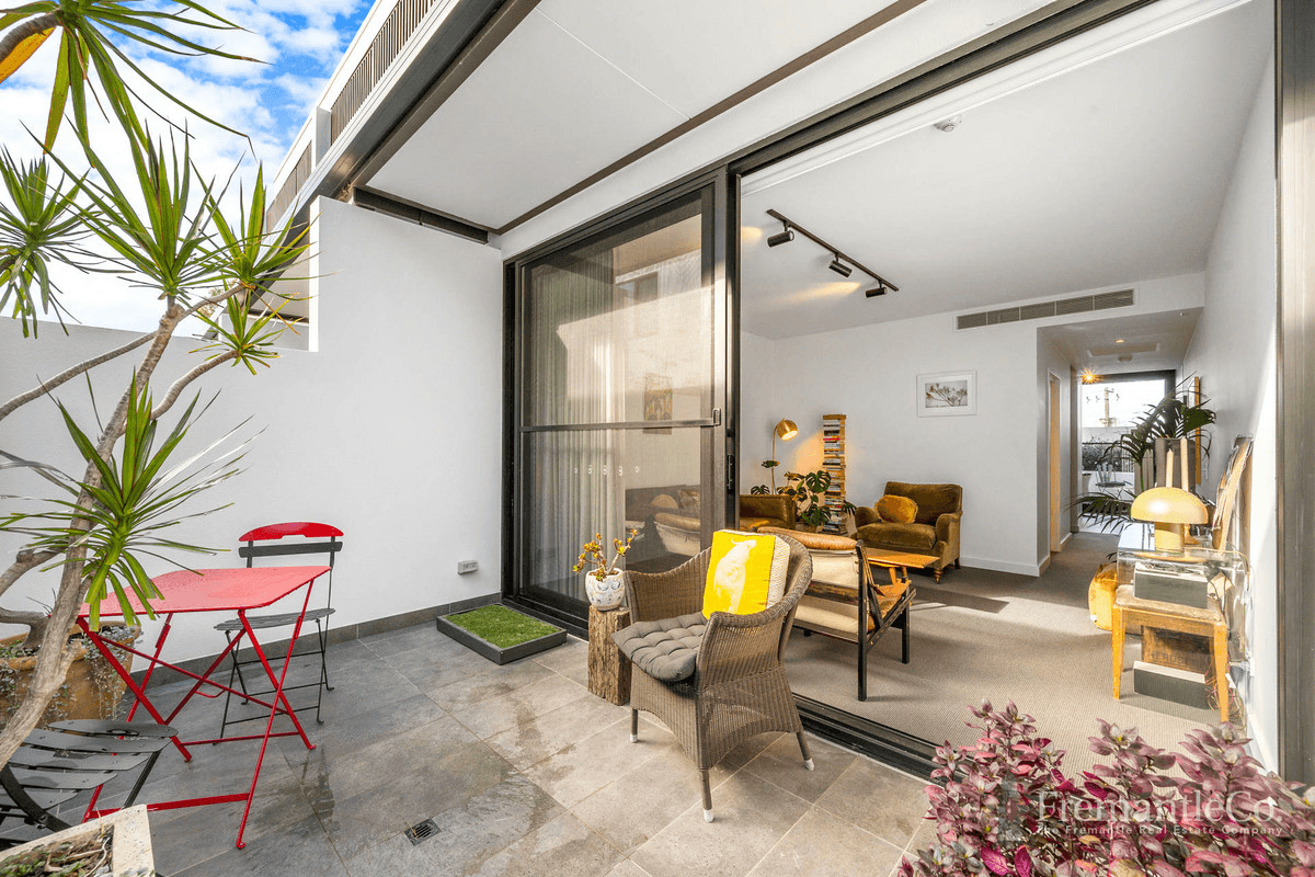 12/1A Charles Street, SOUTH FREMANTLE, WA 6162