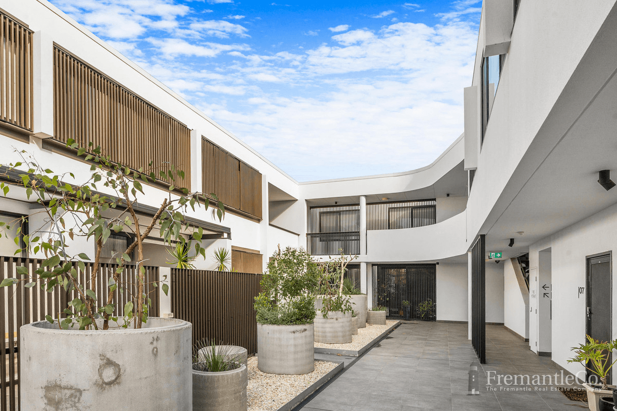 12/1A Charles Street, SOUTH FREMANTLE, WA 6162