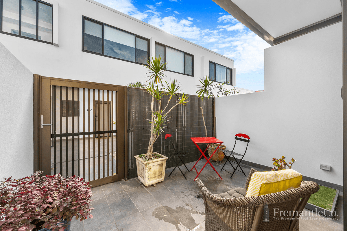 12/1A Charles Street, SOUTH FREMANTLE, WA 6162