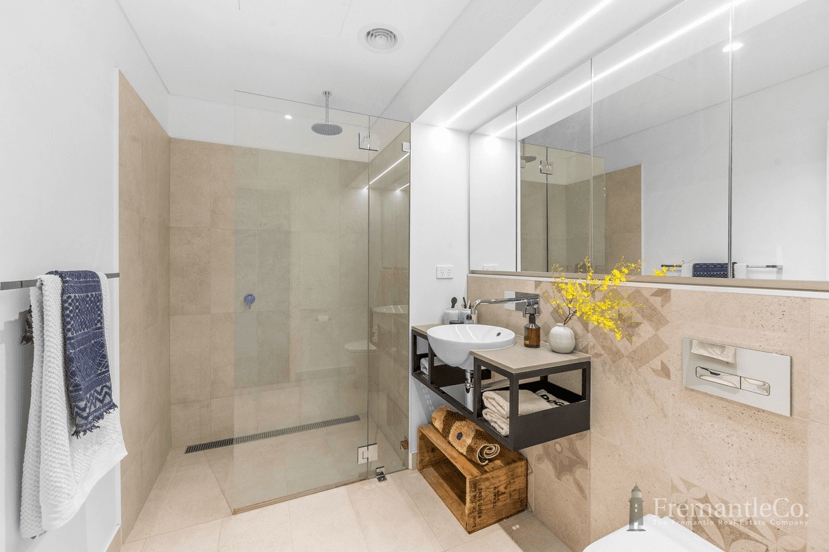 12/1A Charles Street, SOUTH FREMANTLE, WA 6162