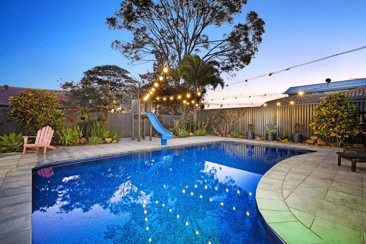 12 Seahawk Crescent, Burleigh Waters, QLD 4220