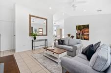 2/2 Sunnyside Court, Maleny, QLD 4552