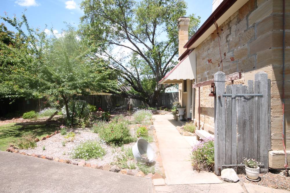 80-82 Bettington Street, MERRIWA, NSW 2329
