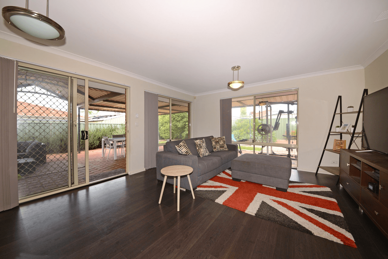 21 Namoi Turn, Merriwa, WA 6030