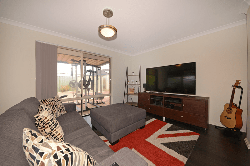 21 Namoi Turn, Merriwa, WA 6030